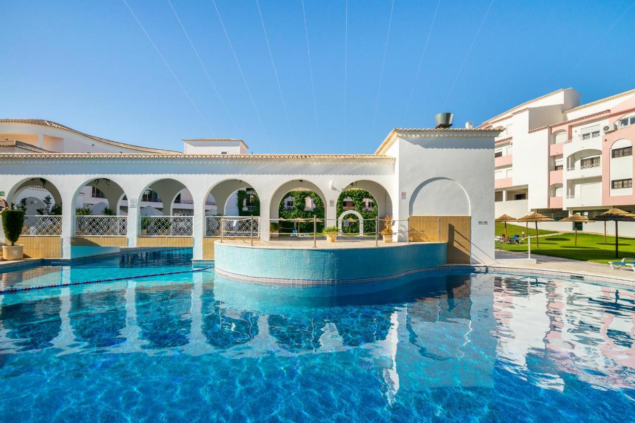 Praia Da Rocha, Vila Rosa, T1, Piscinas, Parqueamento E Internet By Ig Portimao Exterior photo