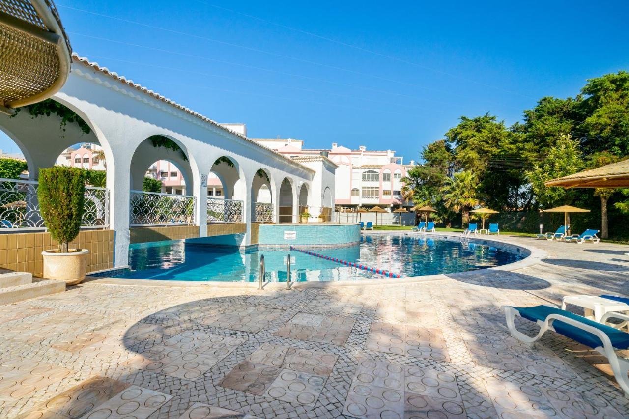 Praia Da Rocha, Vila Rosa, T1, Piscinas, Parqueamento E Internet By Ig Portimao Exterior photo